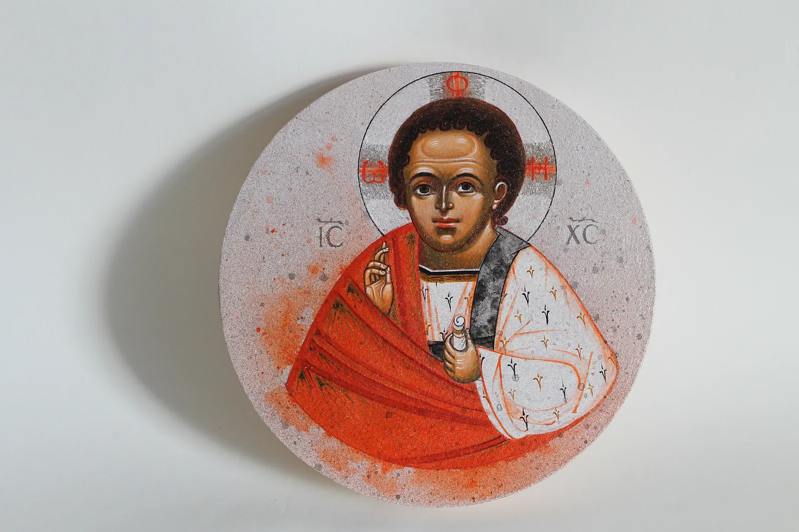 Image of Emmanuel by Alina Hrubets, size: Ø 19,6 см, made of wooden panel, gesso, acrylic, Icons medium, part of the 2023 series, priced at $250 Photo 1 of 6.